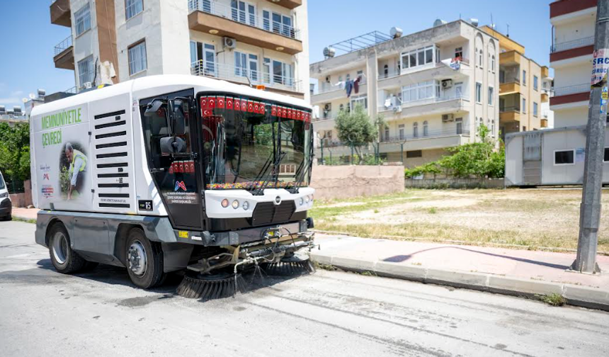 MERSİN BÜYÜKŞEHİR’DEN KURBAN KESİM ALANLARINDA TEMİZLİK MESAİSİ