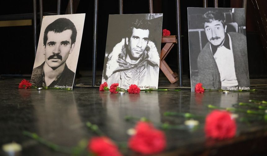 CHP Seyhan İlçe Gençlik Örgütü, Deniz Gezmiş, Yusuf Aslan ve Hüseyin İnan’ı andı