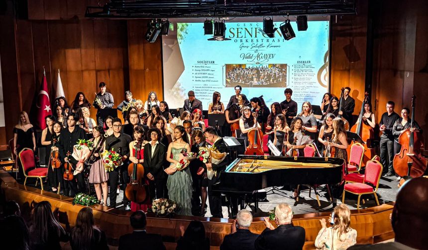 Gençlik Senfoni Orkestrası  Genç Solistler Konseri büyüledi