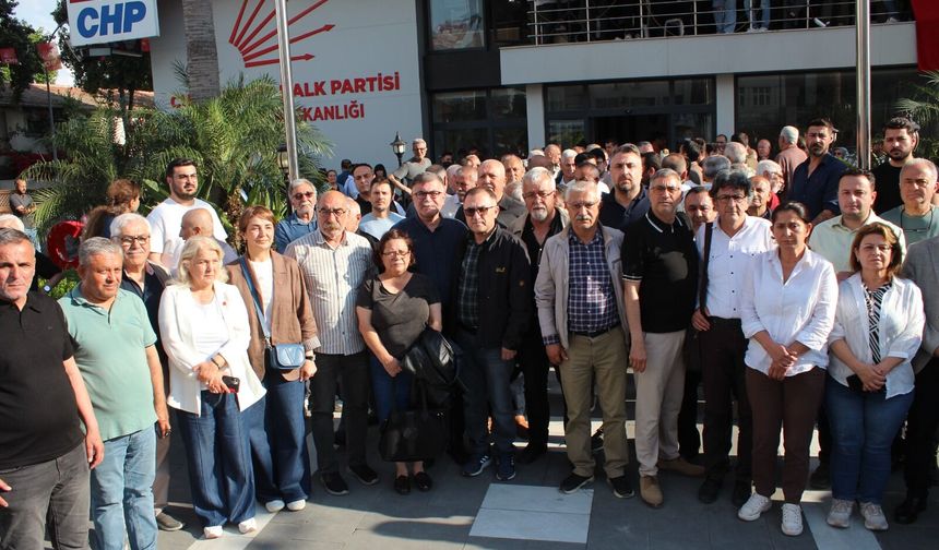 Adana Emek ve Demokrasi Platformu’ndan CHP’ye Dayanışma Ziyareti: “Meydanlarda ortak mücadele büyüyecek”