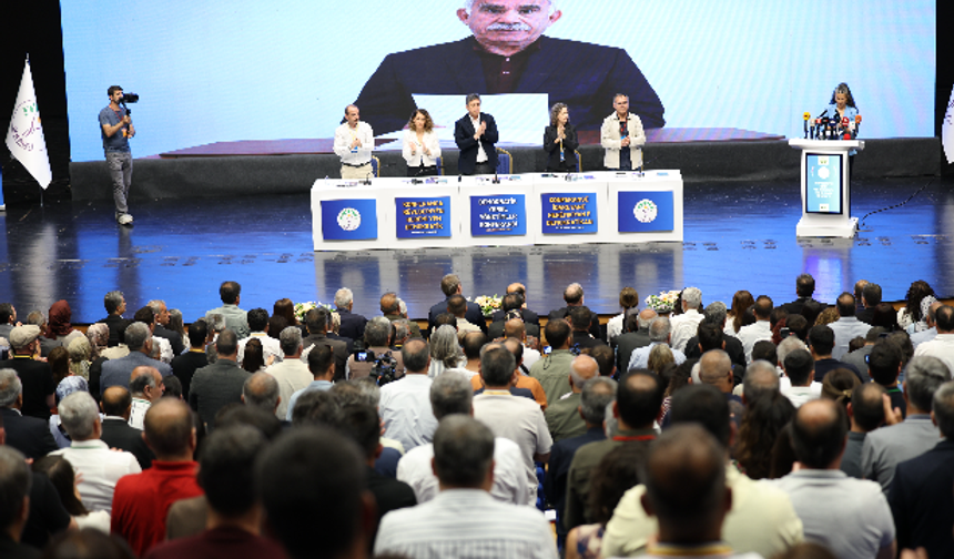 Öcalan’dan DEM Parti Konferansına Mesaj: “Demokrasinin Kolayca İnkar Edilebildiği Bir Ülkede Hiçbir Sorun Çözülemez”