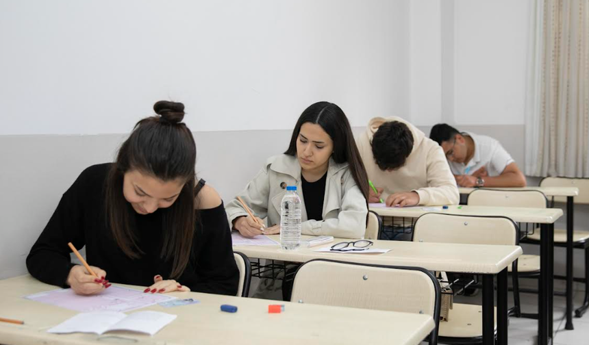 MERSİN BÜYÜKŞEHİR’DEN YKS ÖNCESİ ÖĞRENCİLERE PSİKOLOJİK VE AKADEMİK DESTEK