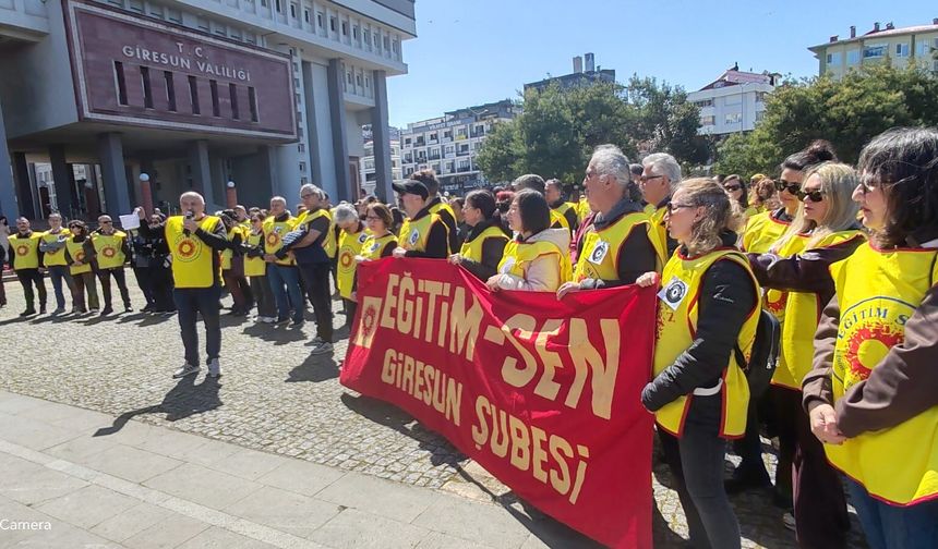 Eğitim Sen Giresun Şubeden Gözaltılara Tepki: “Öğretmenlerin Hak Arama Mücadelesi Engellenemez”