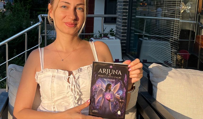 ADANALI GENÇ YAZAR,  “ROBOTLARIN KALBİ”Nİ YAZDI
