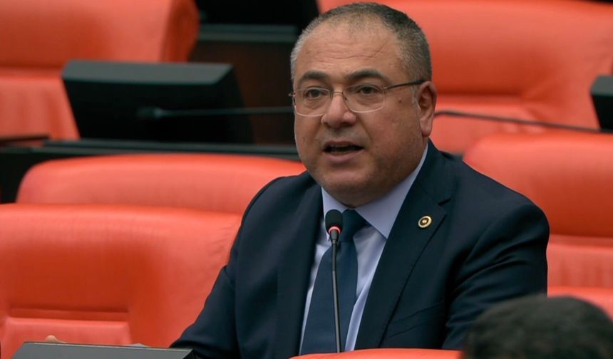 EVRİM KARAKOZ: “ZEYTİNCİLER VE ZEYTİNYAĞI SEKTÖRÜ PERİŞAN DURUMDA”