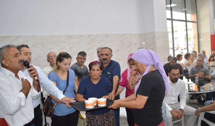 Adana Dersimliler Derneği “Aşuremizi Pay Ediyoruz” Çağrısıyla Etkinlik Düzenledi