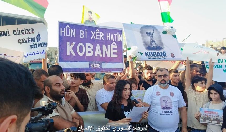 Kobani'de binlerce kişi sokakta: "Resmi belgelerde Ayn el-Arab değil, Kobani yazılsın"