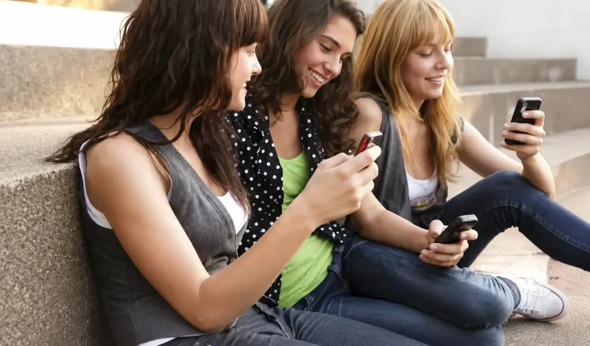 Türkiye’de her 10 kişiden 9’u artık internet kullanıyor
