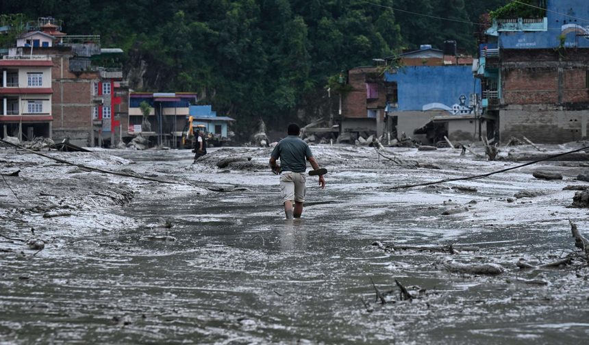 Himalayalar’da felaket büyüyor: Nepal ve Çin’de 1300’den fazla kişi kayıp