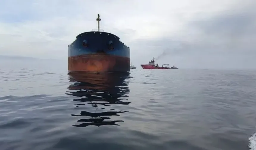 Karadeniz’de Türk Gemisine Saldırı: 1 Denizci Hayatını Kaybetti, 8 Yaralı