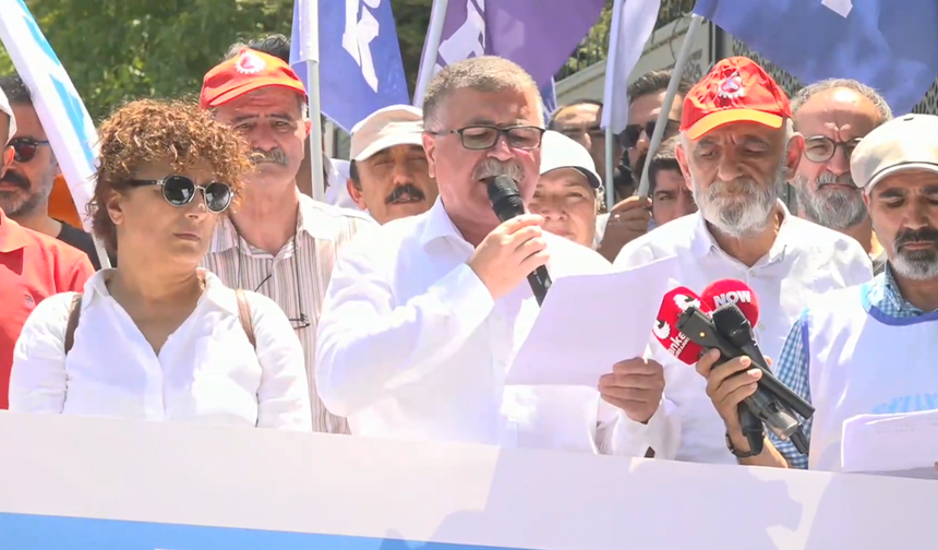 KESK: "Toplu Sözleşme Hükümsüzdür" Diyerek Çalışma Bakanlığı Önünde Eylem Düzenledi