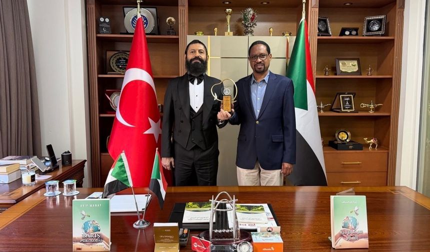 Akif Manaf’a “Sudan-Türkiye Barış Ödülü” Verildi