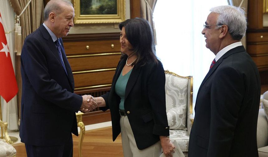 Erdoğan, DEM Parti İmralı Heyeti'ni Külliye'de Kabul Etti: Çerçeve Yasa Sonrası İlk Temas