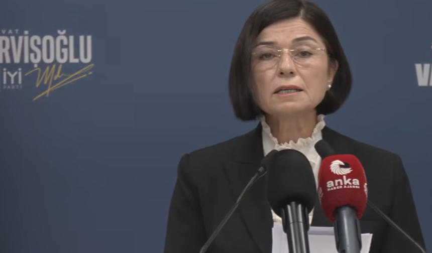 İYİ Partili Ofluoğlu: “İnsanlar çocuk sahibi olmaktan değil, çocuklarını belirsizlik içinde büyütmekten endişe ediyor”