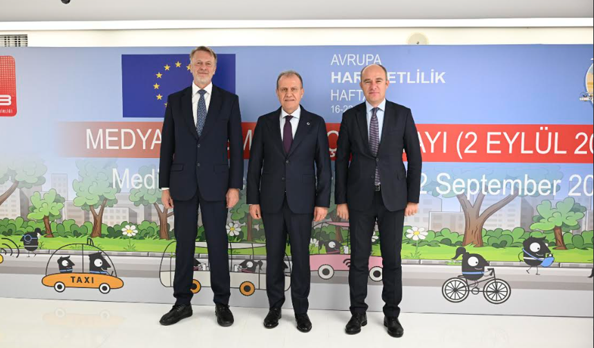 Vahap Seçer: “Gelecek Nesillere Karşı Sorumluluğumuzu Unutmamalıyız”