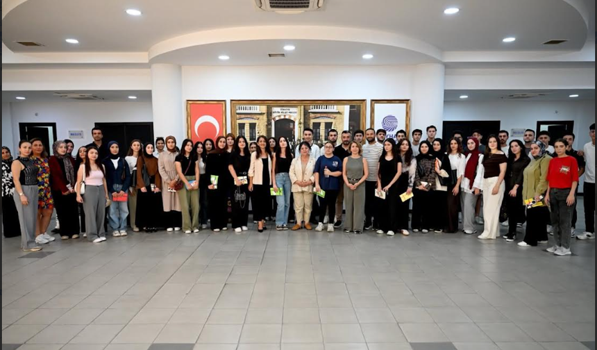 Seyhan Belediyesi’nden üniversiteyi kazanan gençlere destek