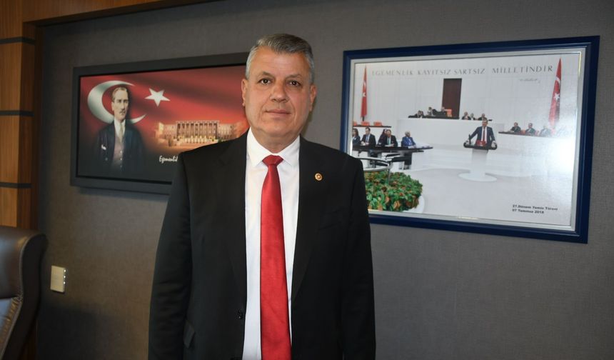 Ayhan Barut: “Karanlığa teslim olmuyoruz, AKP’ye boyun eğmiyoruz”