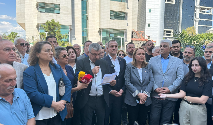 Mustafa Özbay, Mersin’de belediye başkanları ve kamu emekçilerinin tutuklanmasına tepki gösterdi