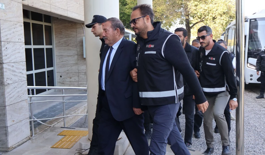 Milas Belediyesi’ne operasyon: Başkan Fevzi Topuz ve oğlu dahil 18 kişi tutuklandı