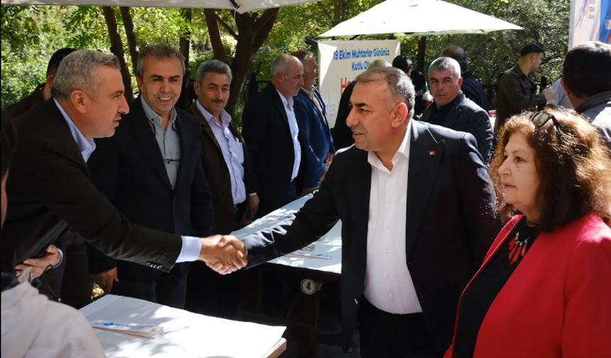 Güngör Geçer 15 ilçenin muhtarlarıyla bir araya geldi