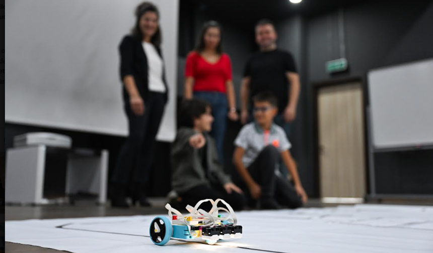 MERSİN BÜYÜKŞEHİR’İN GENÇ MUCİTLERİNDEN ROBOTİK YARIŞMASINDA BÜYÜK BAŞARI