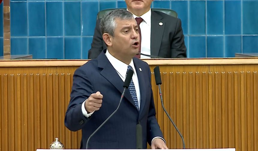 Özgür Özel’den İzmir üzerinden butlancılara tepki: “Kimsiniz siz, iktidara teslim olanlar!”