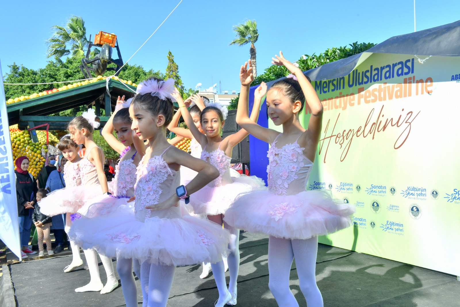 Yenişehir Belediyesi festivalde binlerce ziyaretçiyi ağırladı (4)