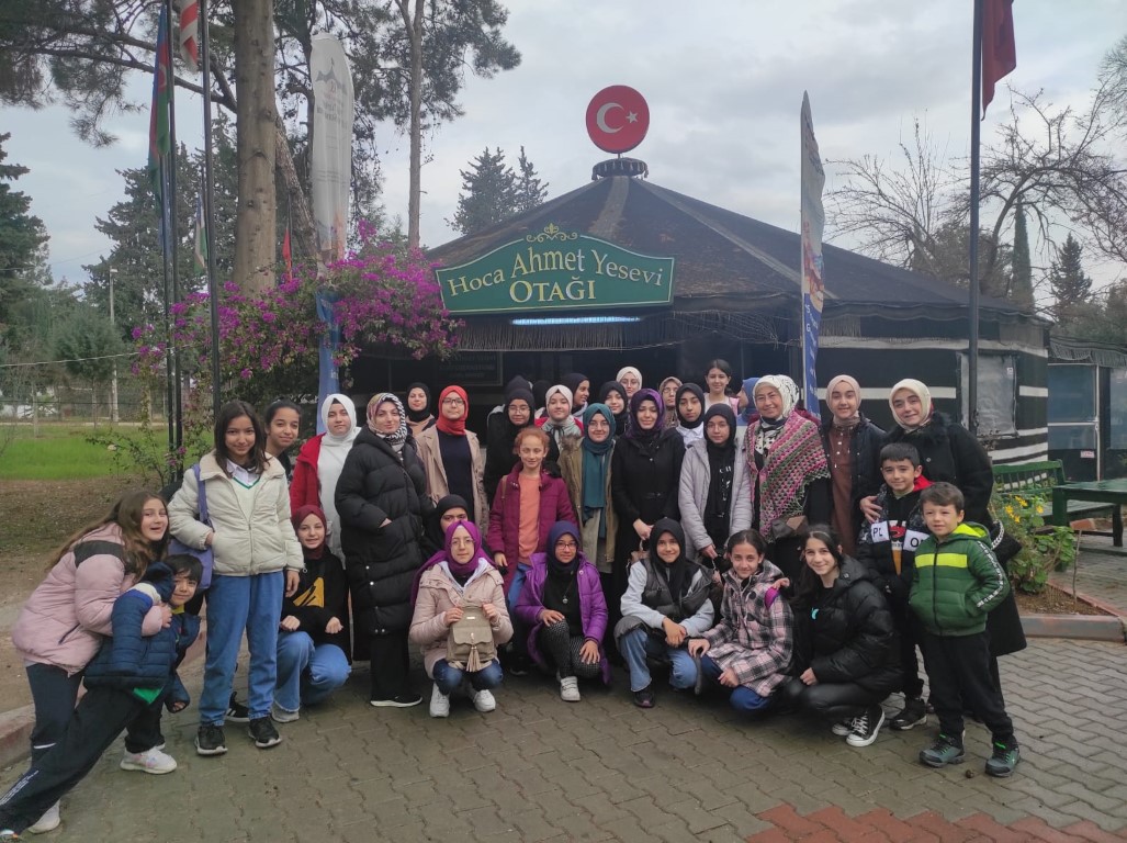 2-Adanada Gençliğe Değer Ara Dönem Kampı sona erdi18 (Orta)