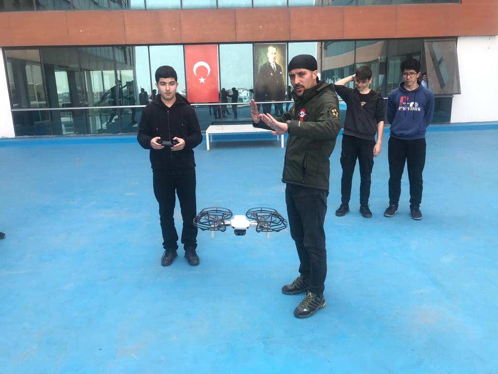 Yenişehir Belediyesinden lise öğrencilerine drone eğitimi (8)
