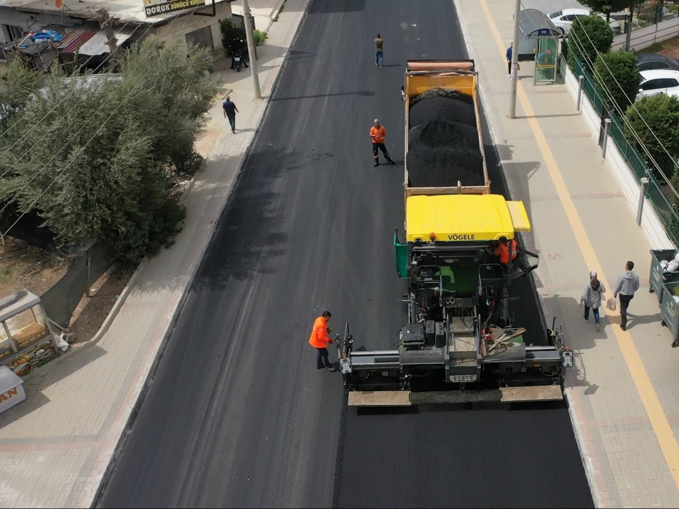 BÜYÜKŞEHİR YOL YAPIM EKİPLERİNİN YENİ ROTASI MEZİTLİ SOKAKLARI (6)