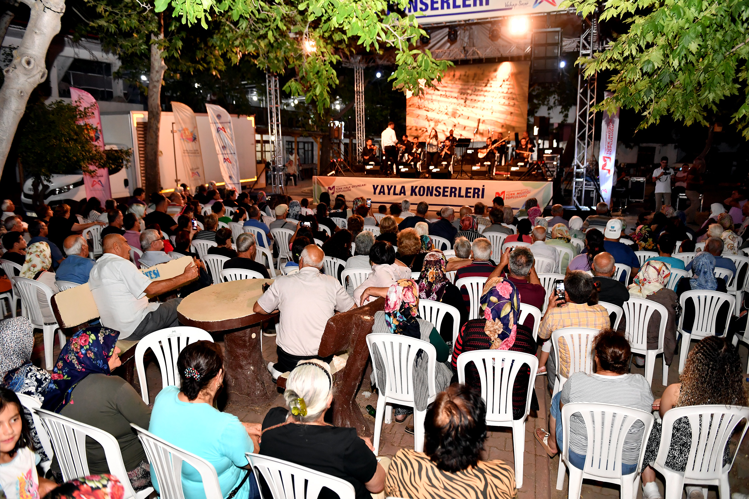 MERSİN BÜYÜKŞEHİR’İN YAYLA KONSERLERİ YAZ AKŞAMLARINI ŞENLENDİRİYOR  (41)