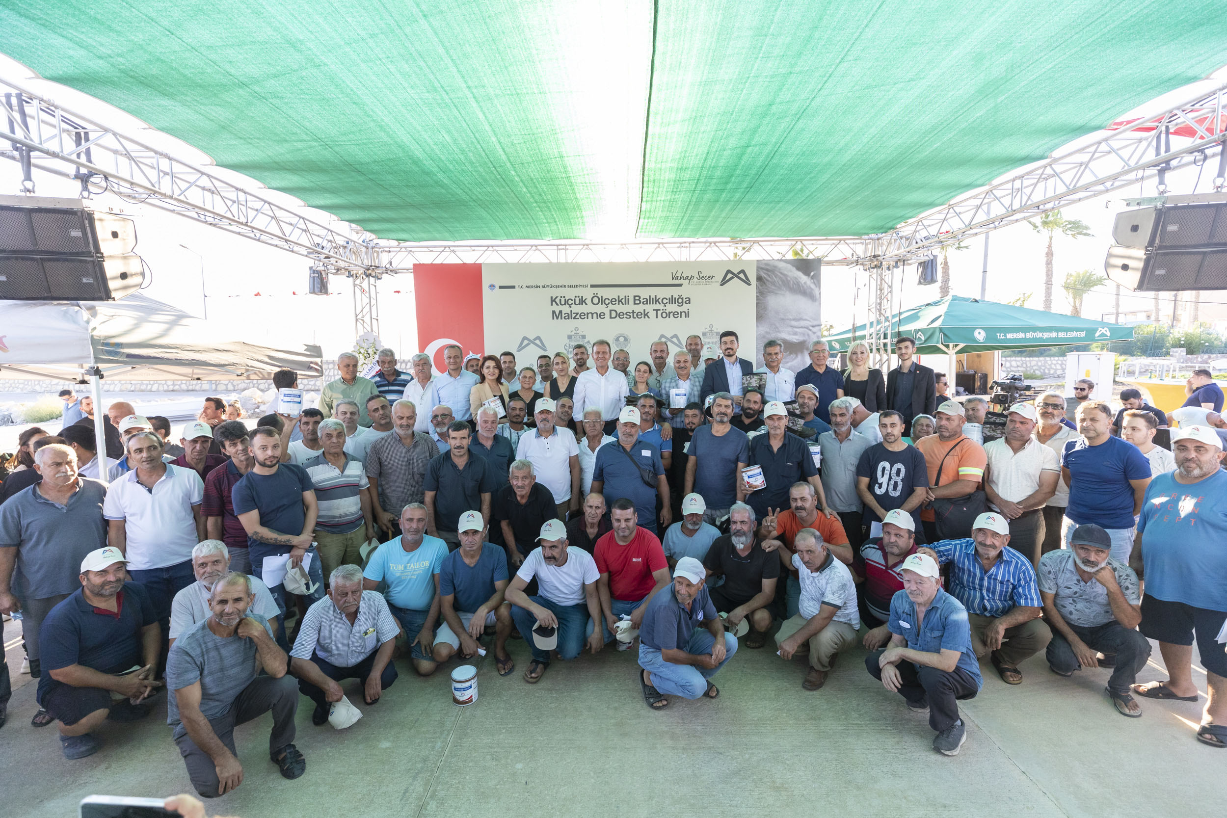 BALIKÇILARIN EKİPMANLARI BÜYÜKŞEHİR’DEN (9)