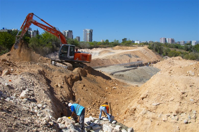 BÜYÜKŞEHİR, 2. ÇEVRE YOLU’NUN DEVAMINDA 2. ETAP ÇALIŞMALARINI ARALIKSIZ SÜRDÜRÜYOR (2)