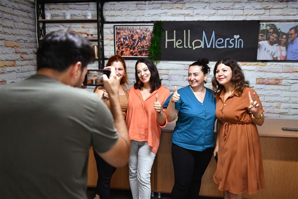 BÜYÜKŞEHİR’İN ‘HELLO MERSİN’ KULÜBÜ HİZMET VERMEYE BAŞLADI (1)