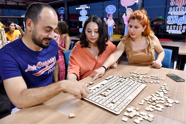 BÜYÜKŞEHİR’İN ‘HELLO MERSİN’ KULÜBÜ HİZMET VERMEYE BAŞLADI (10)