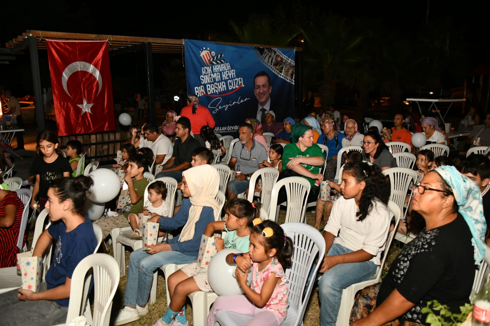 Mersin Yenişehir Belediyesinin açık hava sinema günleri sona erdi (4)