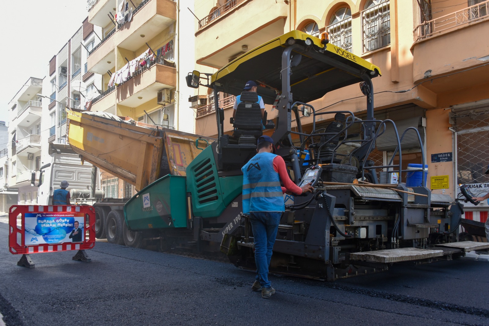 MESKİ, 1,5 YILDA TOPLAM 129 BİN 845 TON ASFALT KAPLAMA ÇALIŞMASI GERÇEKLEŞTİRDİ (1)