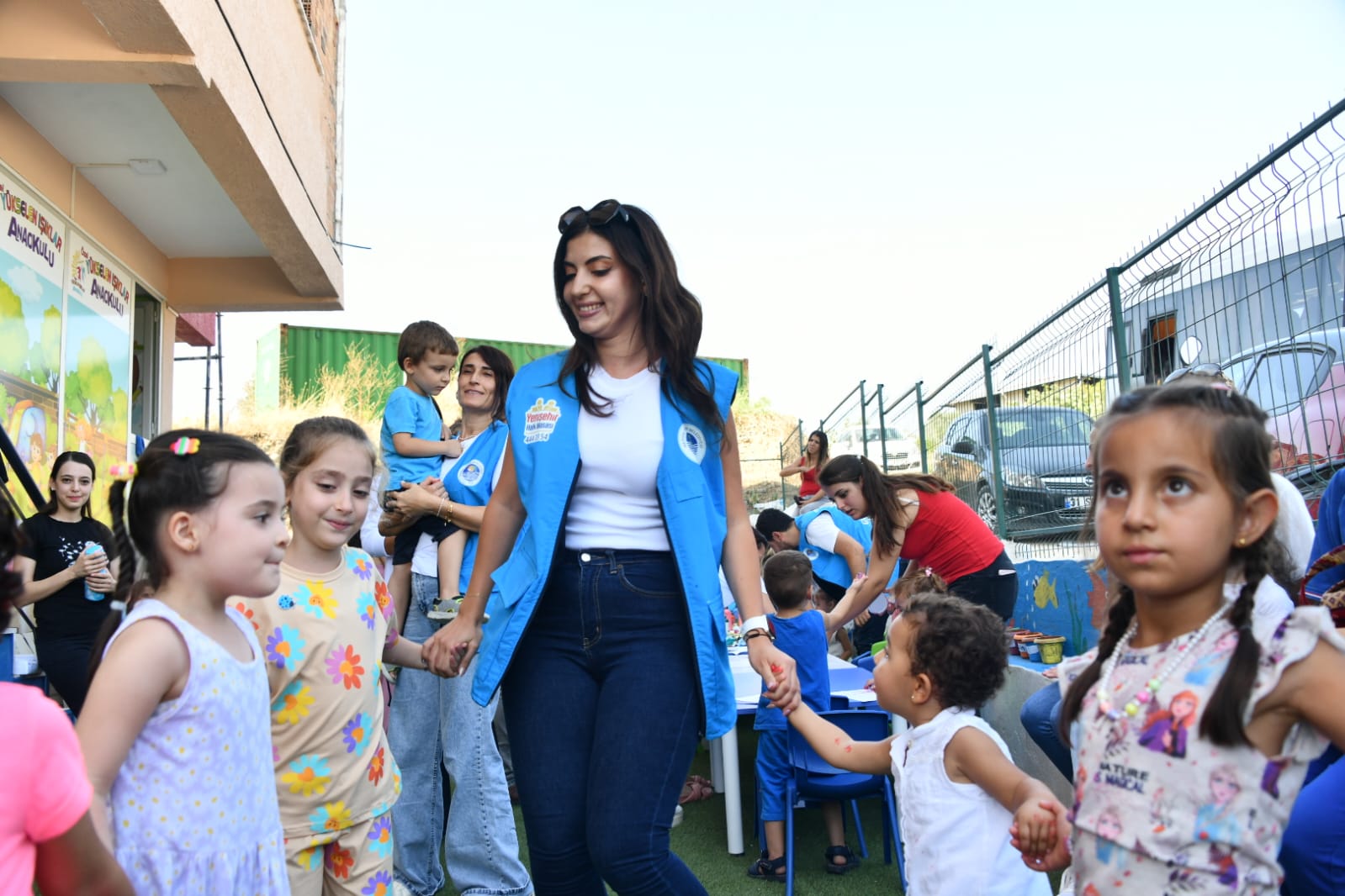 Yenişehir Belediyesi ekipleri Hatay’da çocuklarla buluştu (2)