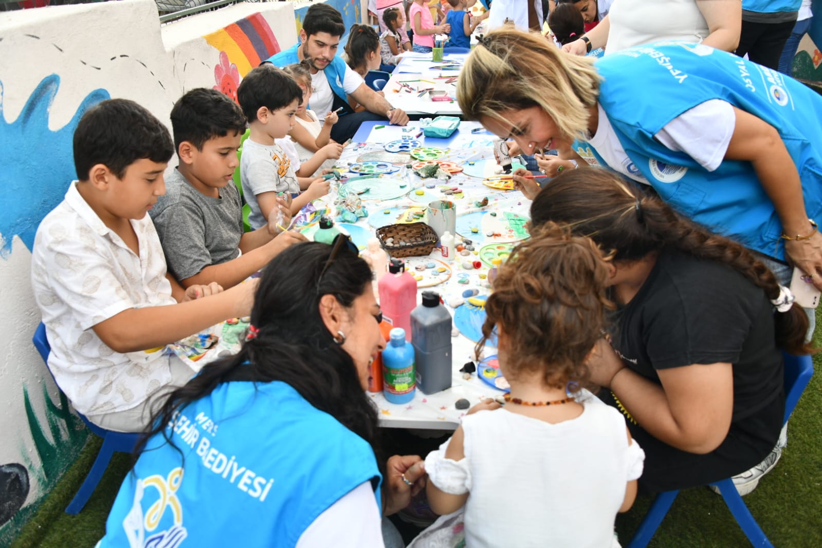 Yenişehir Belediyesi ekipleri Hatay’da çocuklarla buluştu (4)