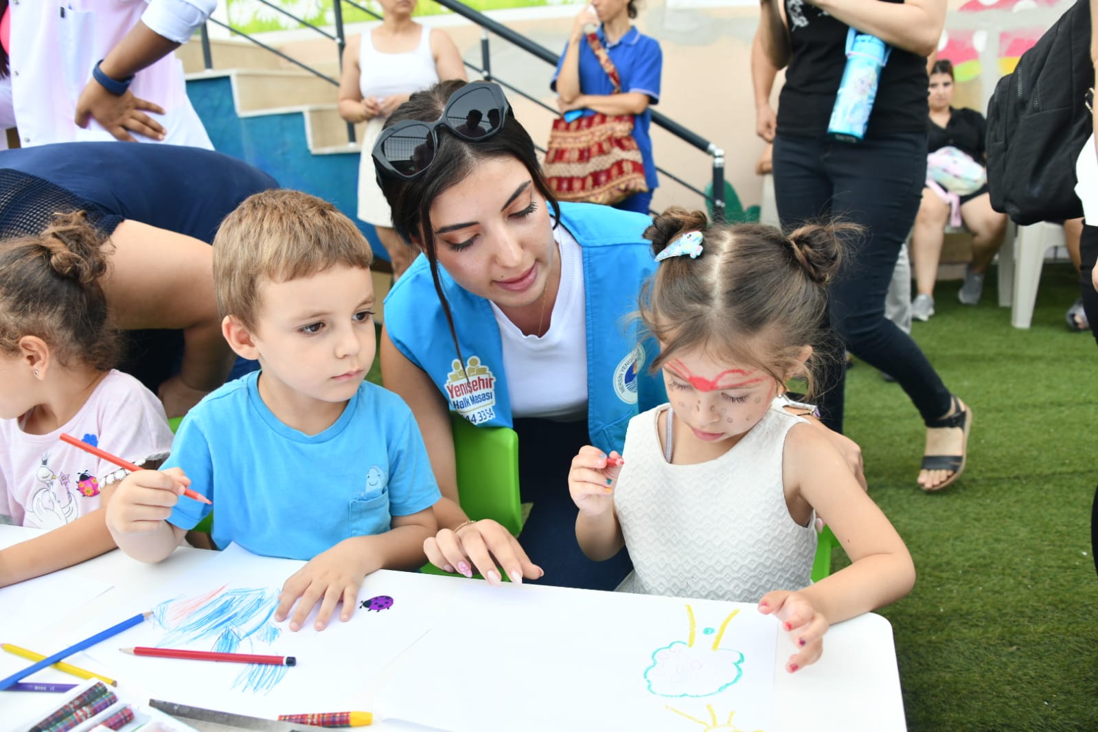 Yenişehir Belediyesi ekipleri Hatay’da çocuklarla buluştu (6)