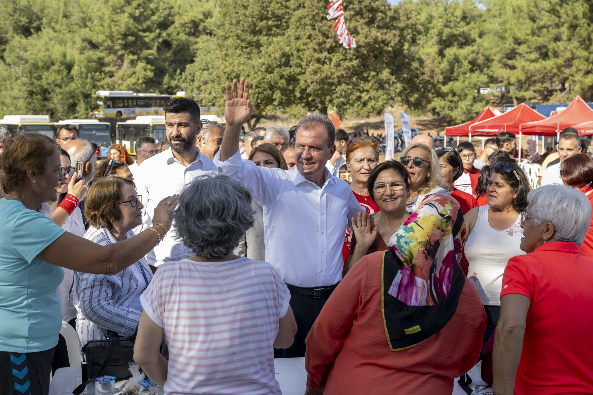 “AÇIK ARA FARKLA BÜYÜKŞEHİR BELEDİYESİ’Nİ KAZANACAĞIZ” (7)