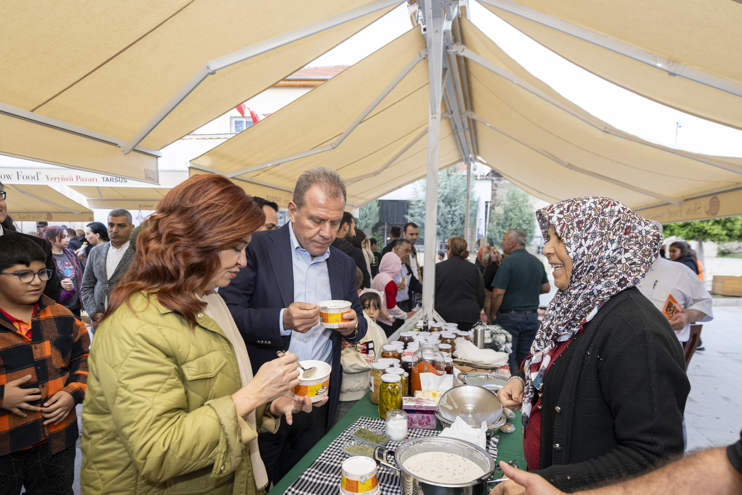 BAŞKAN SEÇER, ULUSLARARASI TARSUS FESTİVALİ’NİN SON GÜNÜNDE DE COŞKUYA ORTAK OLDU (8)