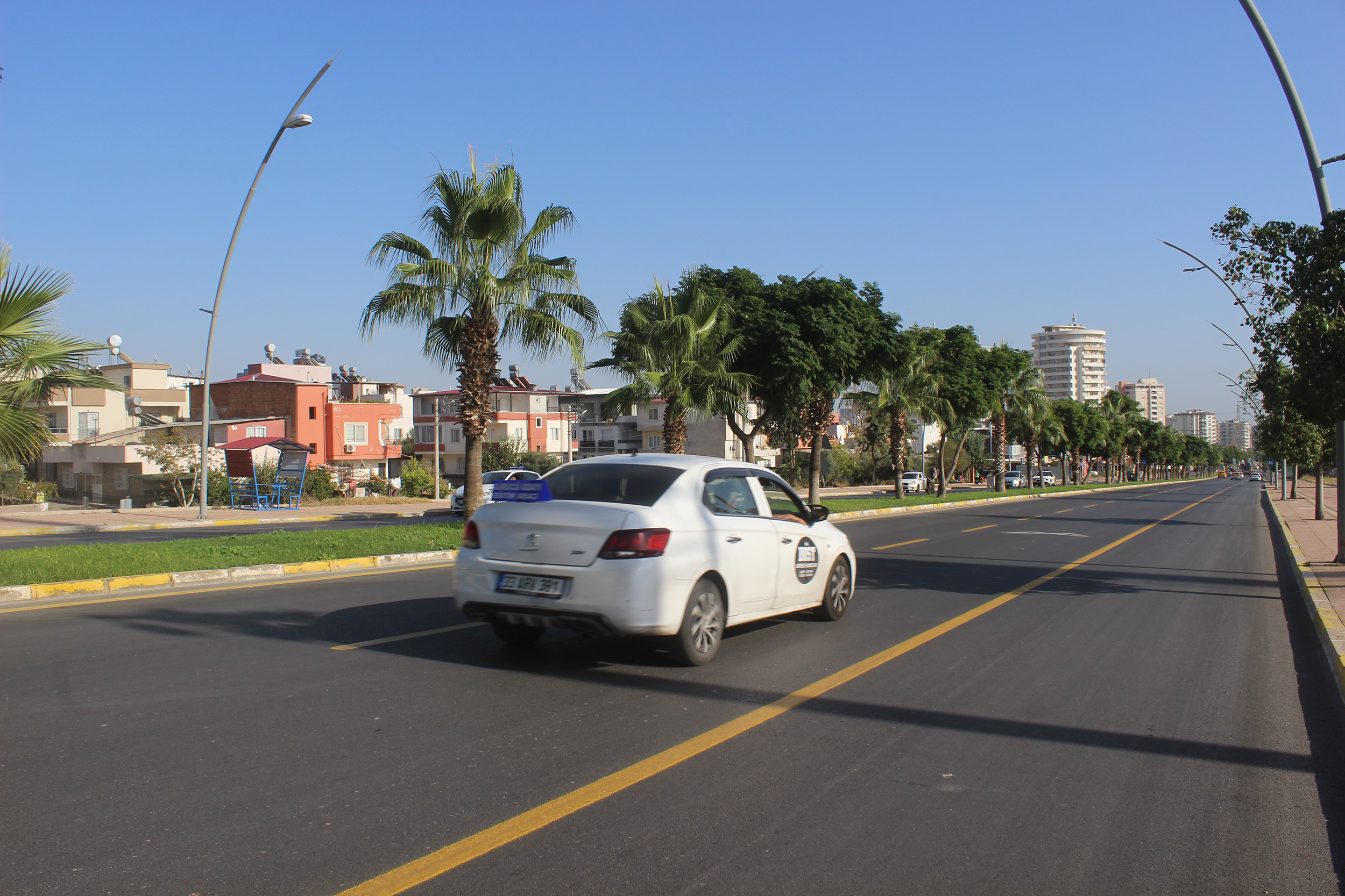 BÜYÜKŞEHİR YOL YAPIM EKİPLERİ ÇALIŞIYOR, ULAŞIM KALİTESİ ARTIYOR  (5)