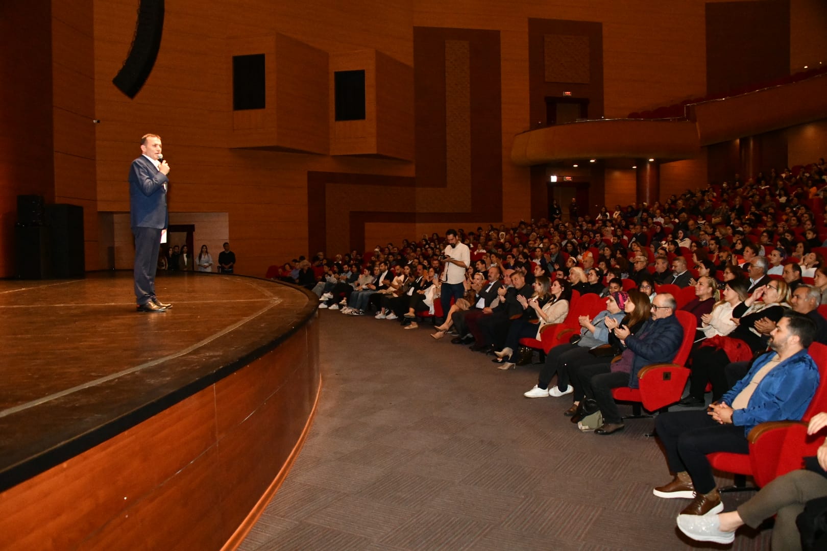 Yenişehir Belediyesi 9 gün süren tiyatro festivaliyle 13 bin sanatseveri ağırladı  (3)