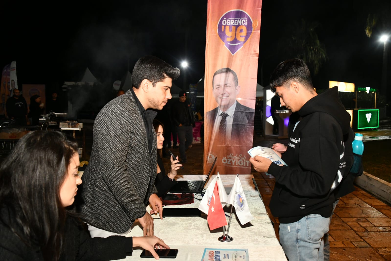 Yenişehir Belediyesi ücretsiz yemek uygulaması Öğrenci’Ye projesini hayata geçirdi (7)