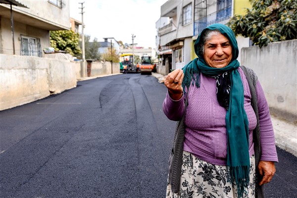 MERSİN BÜYÜKŞEHİR’LE MAHALLELERİN ÇEHRESİ DEĞİŞİYOR (10)