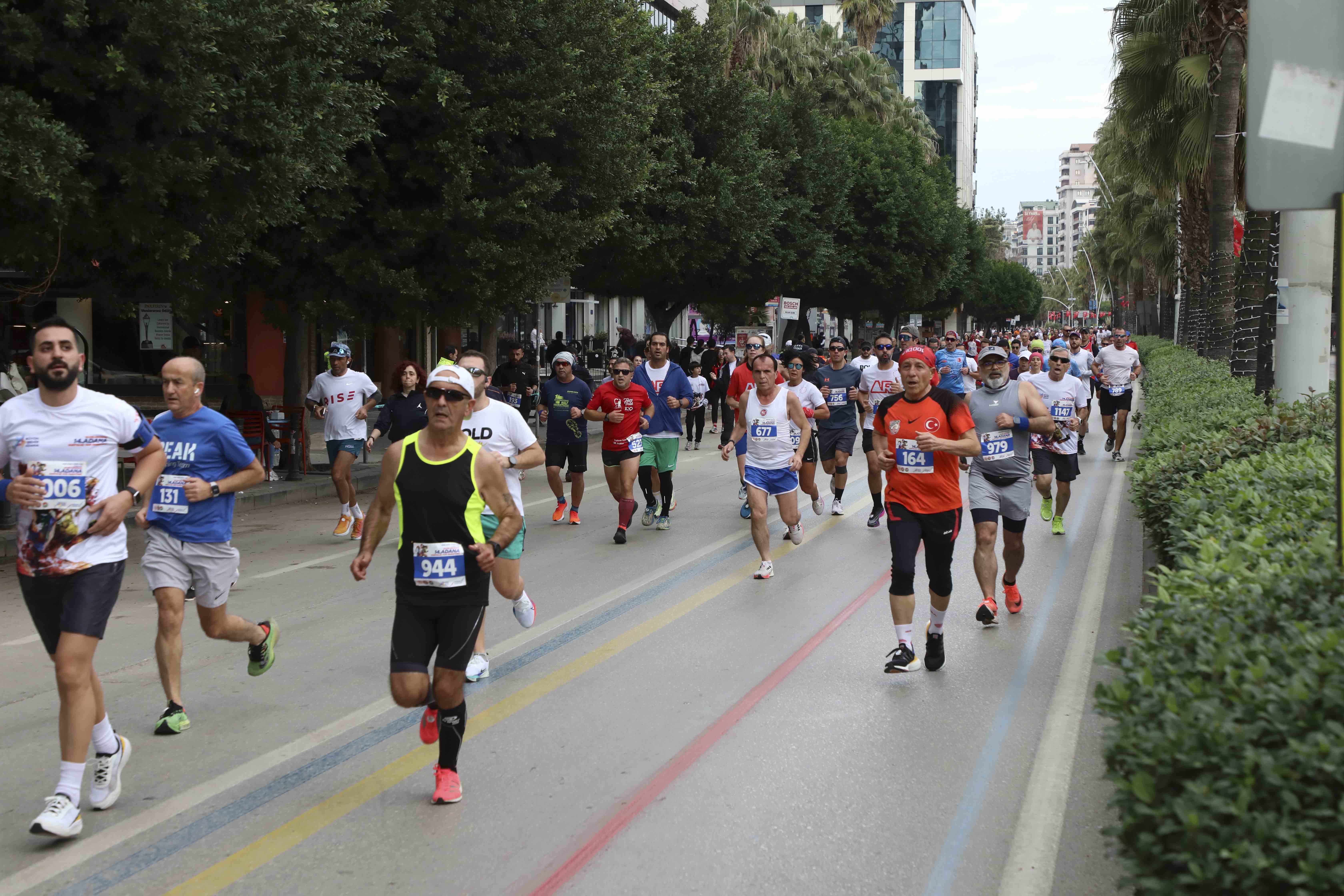 MARATON ATATÜRK CAD_45