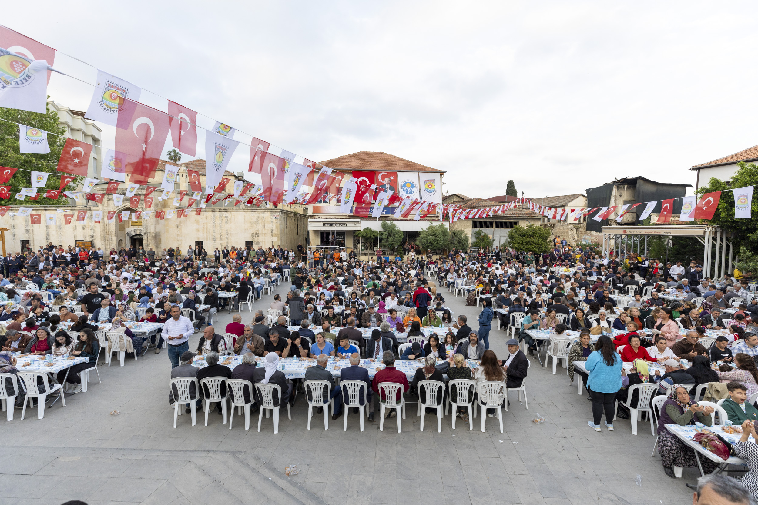 Başkan Seçer, ‘Bayram Sofrasi’nda Tarsus Halkiyla Buluştu (4)
