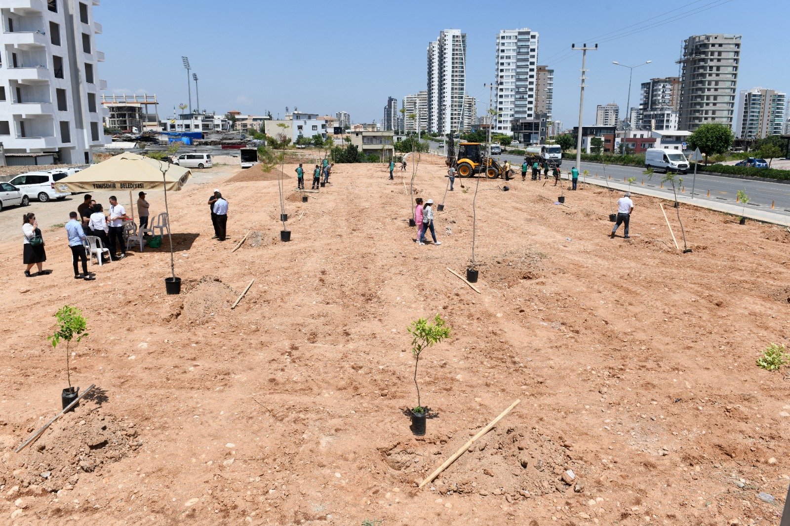 Yenişehir Belediyesi Ağaçlandırma Çalışmalarını Sürdürüyor (5)