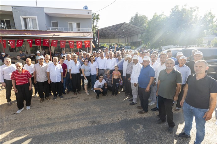 Başkan Seçer, Bayram Dolayisiyla Erdemli̇ Halkiyla Bi̇r Araya Geldi̇ (12)